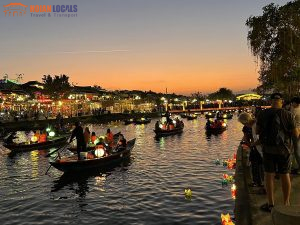 Hoi An By Night Tour-Hoi An Locals
