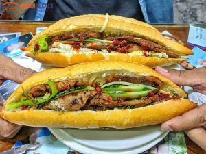 Hoi An Walking Tour At Night-Hoi An Locals