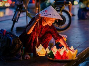 Hoi An Walking Tour By Night-Hoi An Locals