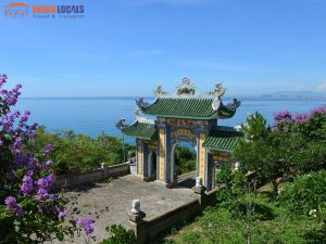 Luxury Car Hoi An To Da Nang-Hoian Locals