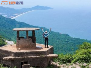 Luxury Car Hoi An To Hue-Hoian Locals