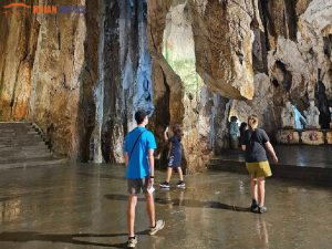 Luxury Car From Hoi An To Hue-Hoian Locals