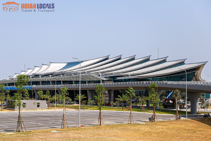 Phu Bai International Airport-Hoian Locals