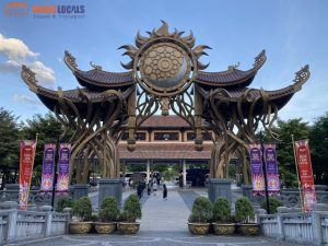 Tien Sa Port To Bana Hills Golden Bridge Tour-Hoi An Locals