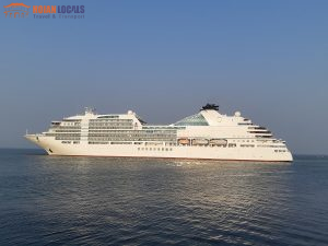 Tien Sa Port To Hue Tour-Hoi An Locals