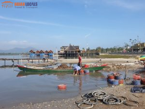 Private Car Da Nang To Hue Via City Of Ghosts-Hoian Locals Travel