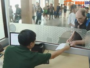 Da Nang To Lao Bao Border Private Car - Hoi An Locals