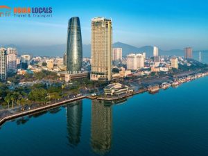 Da Nang to Phu Yen limousine - Hoi An Locals